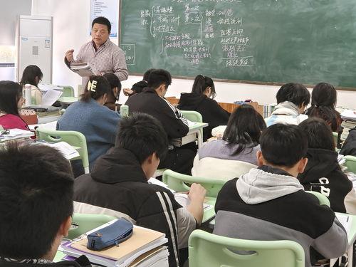 郴州明星学校复读要求,梦想重启，再战高考之路